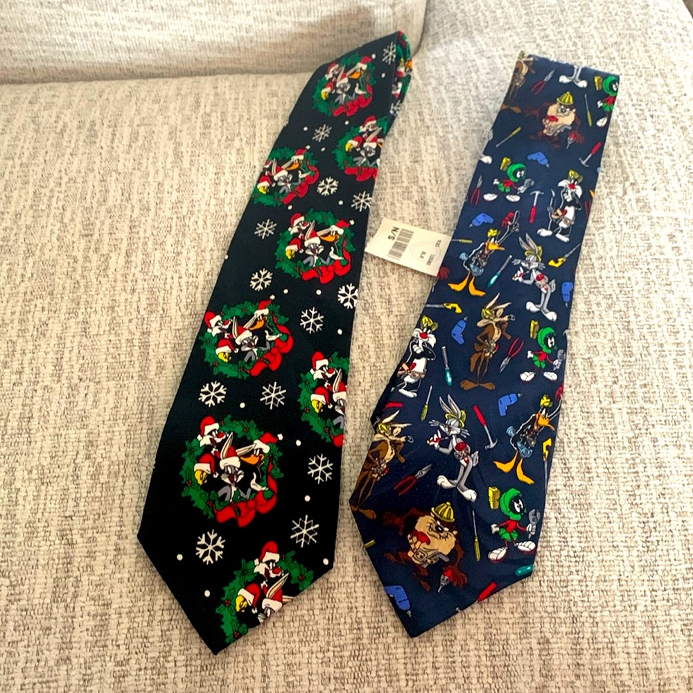 2 Warner Brothers and Looney Tunes Mania neckties holiday and construction theme